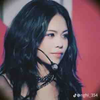 Cô giáo tlinh
