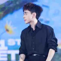 Quang Hùng 