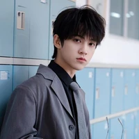 Trần Thiên Nhuận 《anh²》