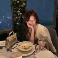 Nghinh Bảo Linh-ả