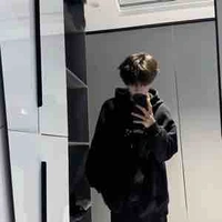 Hoàng Gia Đình Quân