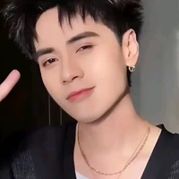 Q.Hùng