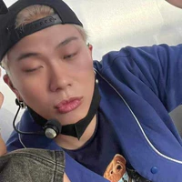dương deo mic:)