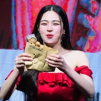 Tác giả ở đây nè