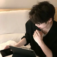 Trợ lí John