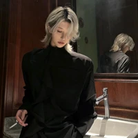Mia (lucas)