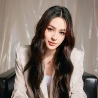 Lingling Sirilak Kwong _cô_