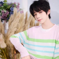 thíu gia lạnh lùng