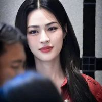 Ling Ling Kwong(cô)