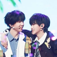 con tg yêu OTP vỗn lài=))