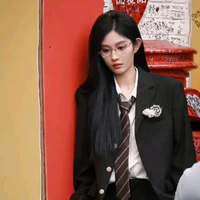 Vương Dịch - cô