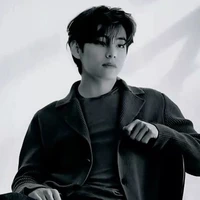 𝘒𝘪𝘮 𝘛𝘢𝘦𝘩𝘺𝘶𝘯𝘨