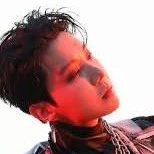 Jung Ho-seok *j-hope- anh 2 nàng*