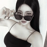 Hàn Ngọc Kiều- Gloria- Howard Juri