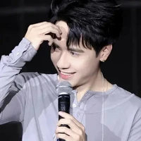 Phone(Q.Hùng)