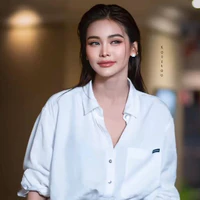 Engfa Waraha(chồng Charlotte)
