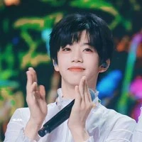 Trương Hàm Thụy ( y)