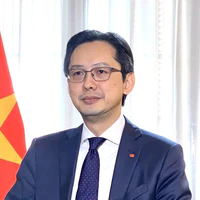 Đỗ Hùng Việt