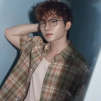 Đỗ Phú Quí: E