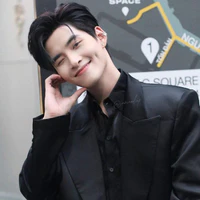 Hùng Huỳnh