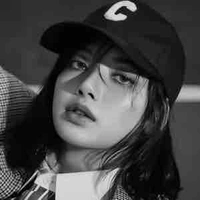Lisa - Cô