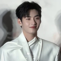 Hùng Huỳnh