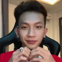 Phạm Vũ Hoài Nam//Red, Rin//