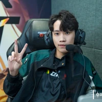 Trần Quán Tuấn//Junnn, giun//