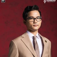 Trung Hiếu- Titan