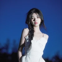 Khương Giai Y