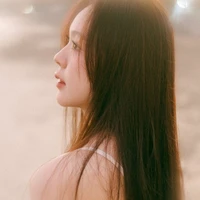 June Wanwimol/ nàng