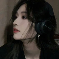 Vương Dịch - cô