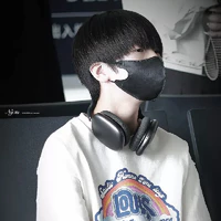 Nhiếp Vĩ Thần/y/