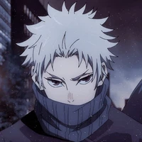 Toge inumaki (năm nhất)