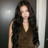 Kim Jennie - em