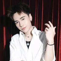 Quang Hùng ( trùm trường)