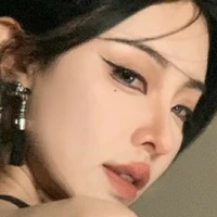 Evelyn Danelie (Mẹ)