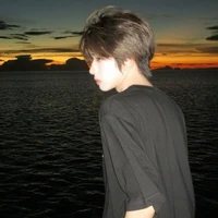 Dạ Hoàng Kim Ngưu
