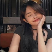 Huyền Trang( Six)