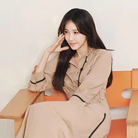 𝙇𝙚𝙚 𝙅𝙞 𝘼𝙝 (mẹ cô)