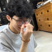 Cô thư ký bé nhỏ