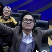 thầy titan