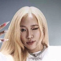 Nguyễn Thúy Quỳnh_Queenb