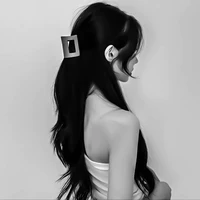 Lục Tiểu Nhã.