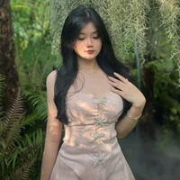 Phạm Hoàng Thiên Nhi.