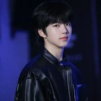 Trương Hàm Thụy _ Hắn