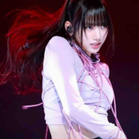 Sooin( main dancer )