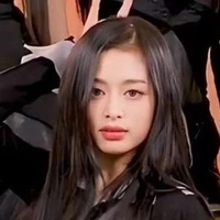 ahyeon(cô)