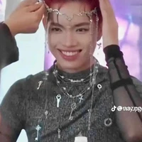 ？？？kiều nữ 