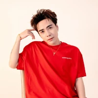 Q.Hùng